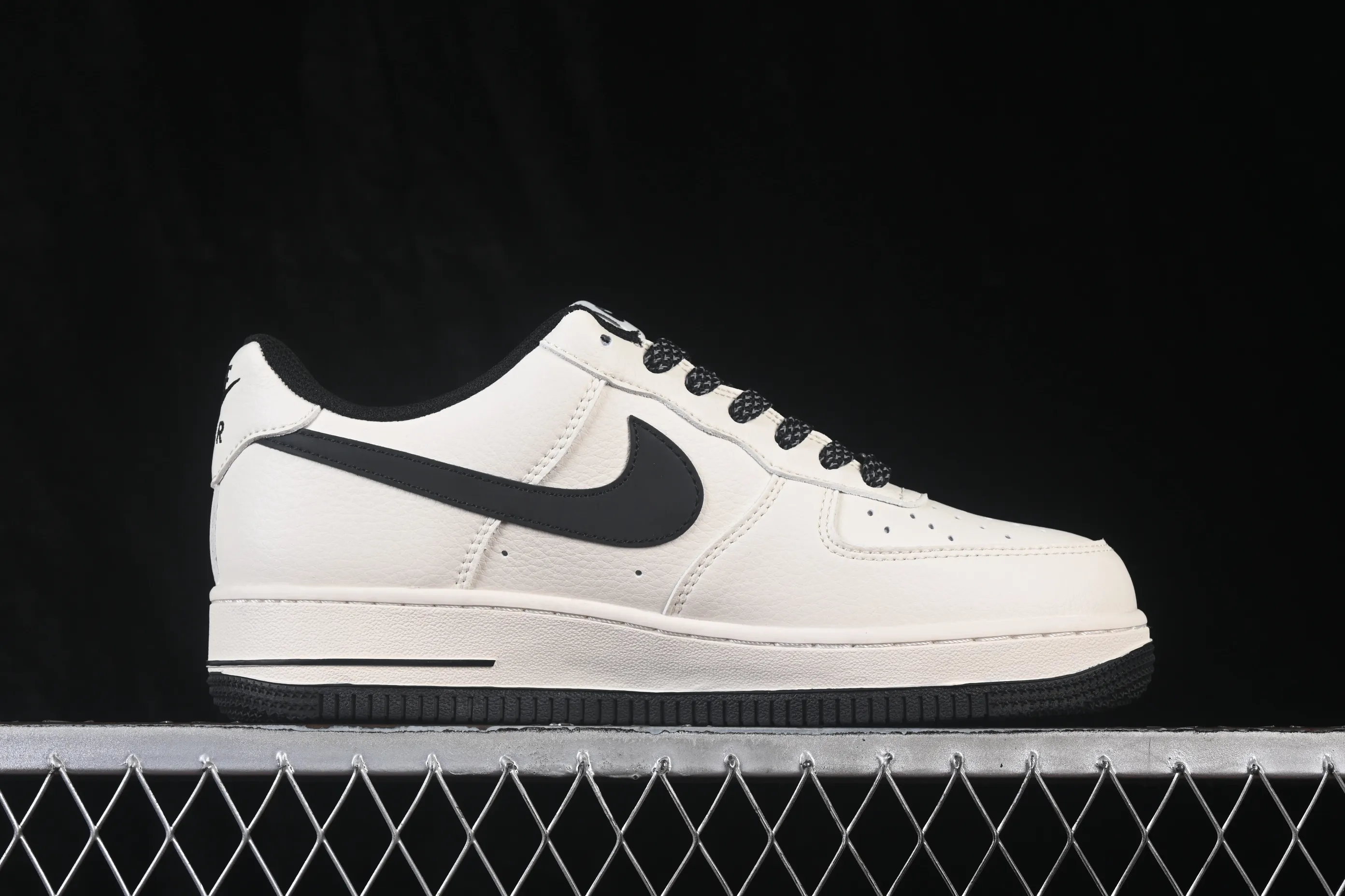 All Categories Nk Air Force 1 Air Force Series Nk Air Force 1 Low Air Force Low Nike Air Force 1'07 Low Black and White Classic Air Force One Low Casual Shoes JP8028-073